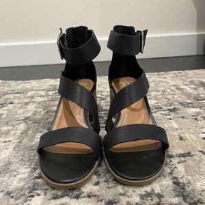 Black Stappy Sandal w/ Block Heel